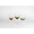 Ensemble de verre à vin coloré par pulvérisation